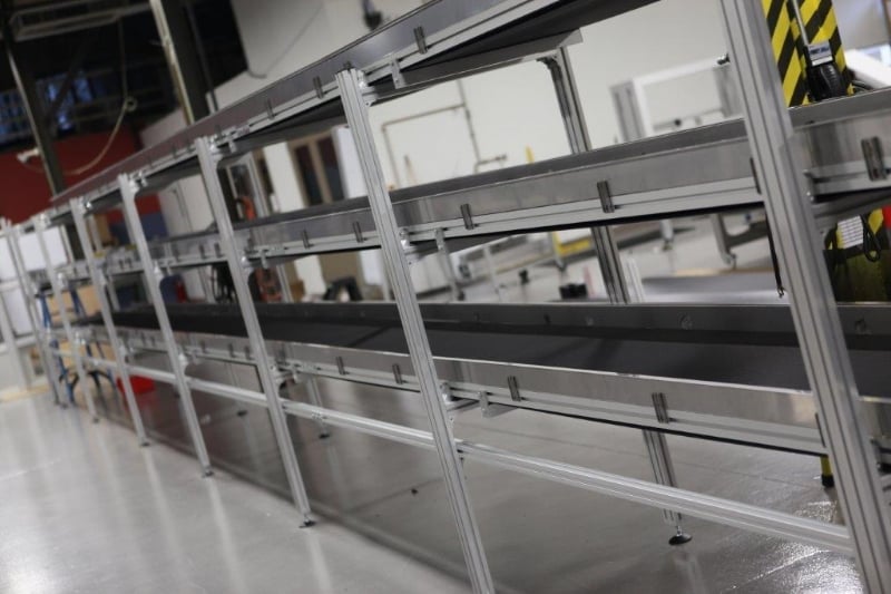 GUF-P 2000 Three tier flat belt conveyor system