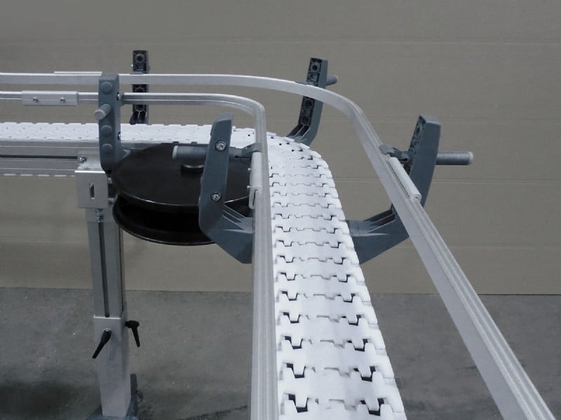 flexible chain conveyor with corner